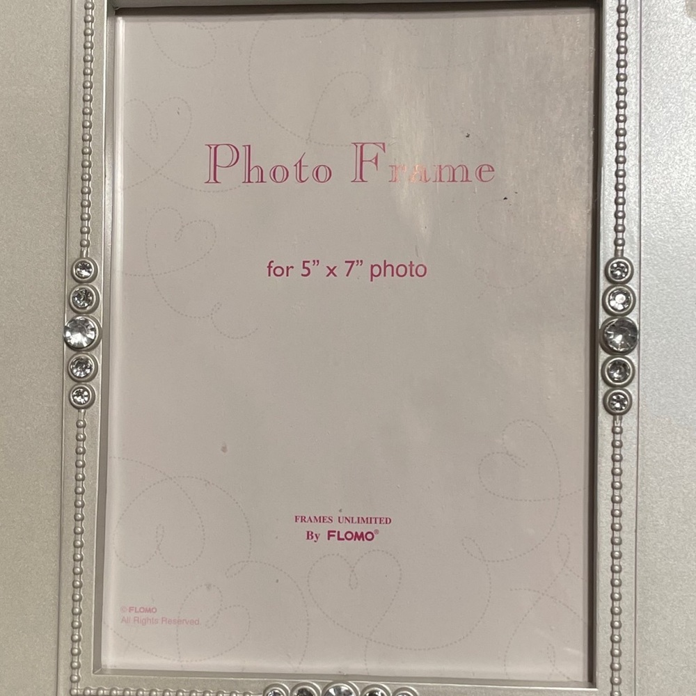 Splendid Pearl Gem Rhinestone Frame - Picture 2 of 3
